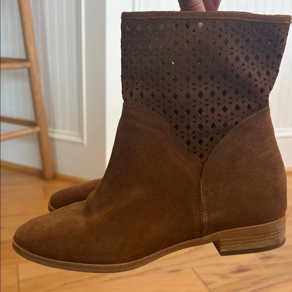 MICHAEL KORS Sunny Ankle Boots $195 Leather Suede Booties Caramel Brown 8.5 - Picture 9 of 16